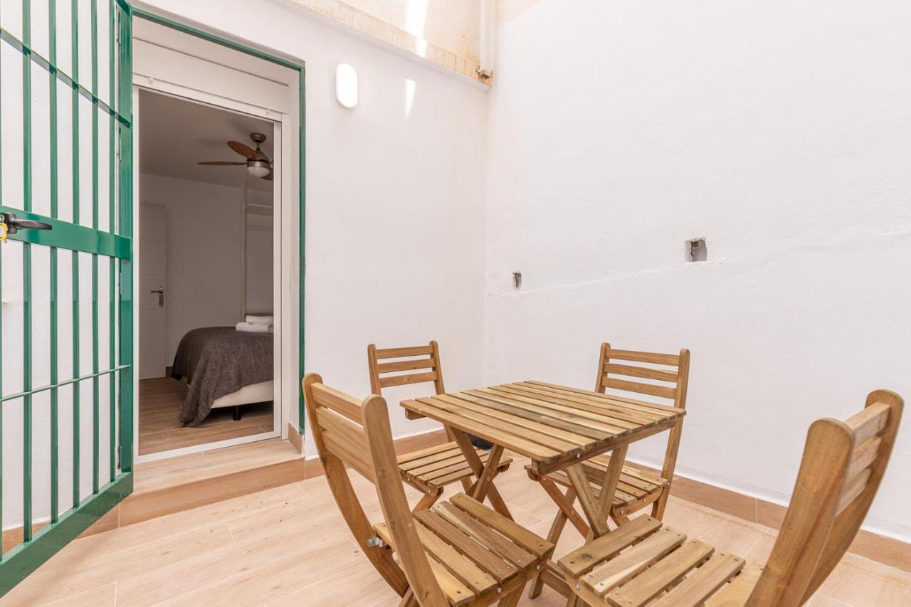 מאלגה Fun Building Flats By Homeabout מראה חיצוני תמונה